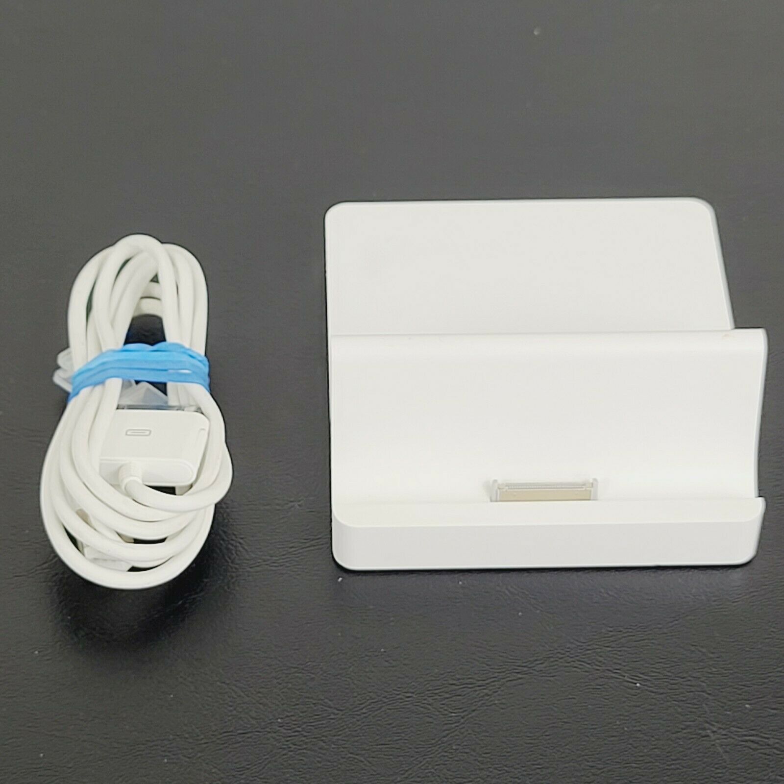 Genuine Apple A1381 Ipad Dock Charger Base & Cable For Ipad 2 & 3rd Generations