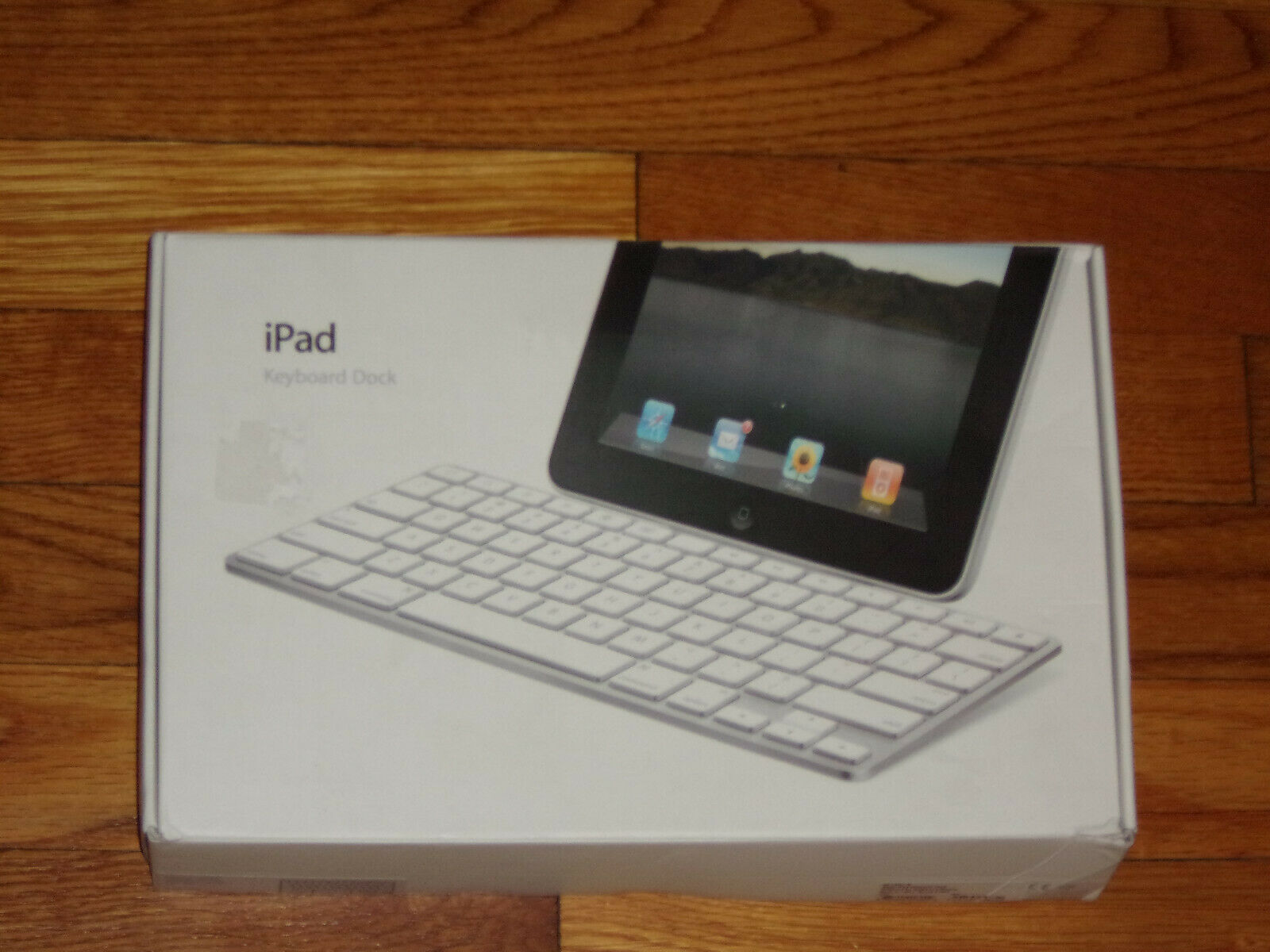 New Open Box Apple - Ipad Keyboard Dock - Model A1359 - Mc533ll/b